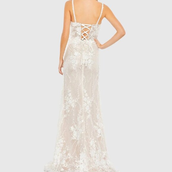 NWT | Mac Duggal White‎ Glitter Floral Applique Sleeveless Mermaid Gown 8 - $898 - Picture 3 of 12
